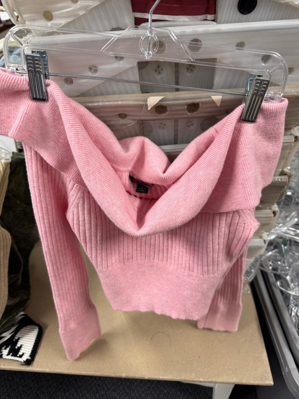 Wild fable off shoulder sweater S // 041802